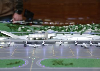 Копайгородскому и Кондратьеву показали проект нового терминала аэропорта Сочи