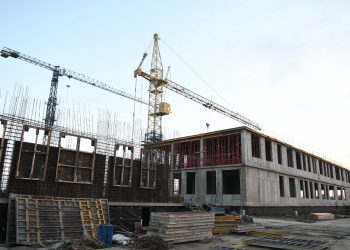 Школу на 1550 мест в Краснодаре построили на 15%