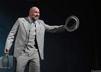 Это может быть страх из прошлого: названа возможная причина вечного одиночества актера Максима Аверина