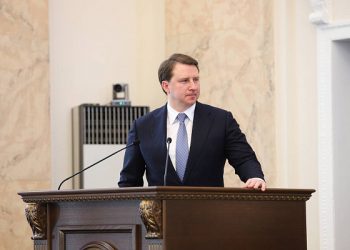 Копайгородский представил в Заксобрании отчет о социально-экономическом развитии Сочи