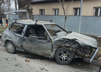 На Кубани столкнулись две легковушки: пострадала женщина