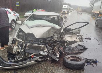 В ДТП с грузовиком на Кубани пострадала 14-летняя девочка