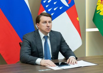 Копайгородский поздравил сочинок с Международным женским днем