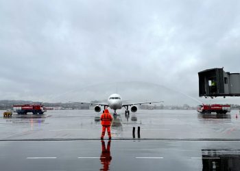 Аэропорт Сочи днем 19 марта начал принимать рейсы