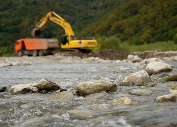 В 2023 году в Сочи приступят к расчистке 60 километров русел рек