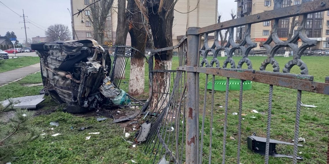 В ДТП с пожаром в Армавире пострадали четыре человека