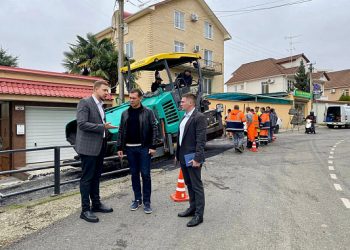 В Сочи ремонт дорог по нацпроекту контролируют общественники