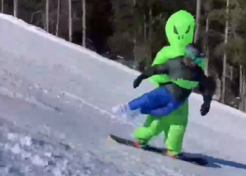 В Сочи на горнолыжном курорте заметили зеленых человечков