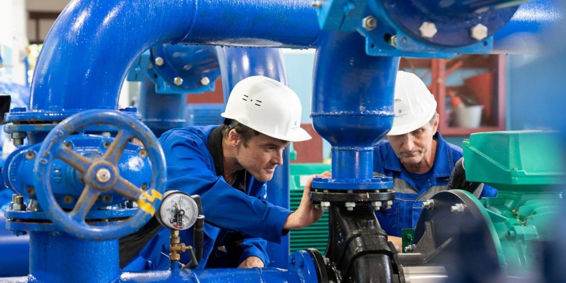 Копайгородский поздравил с праздником работников ЖКХ