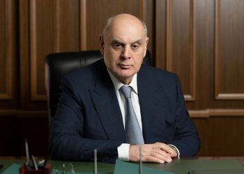 Копайгородский поздравил с юбилеем президента Абхазии