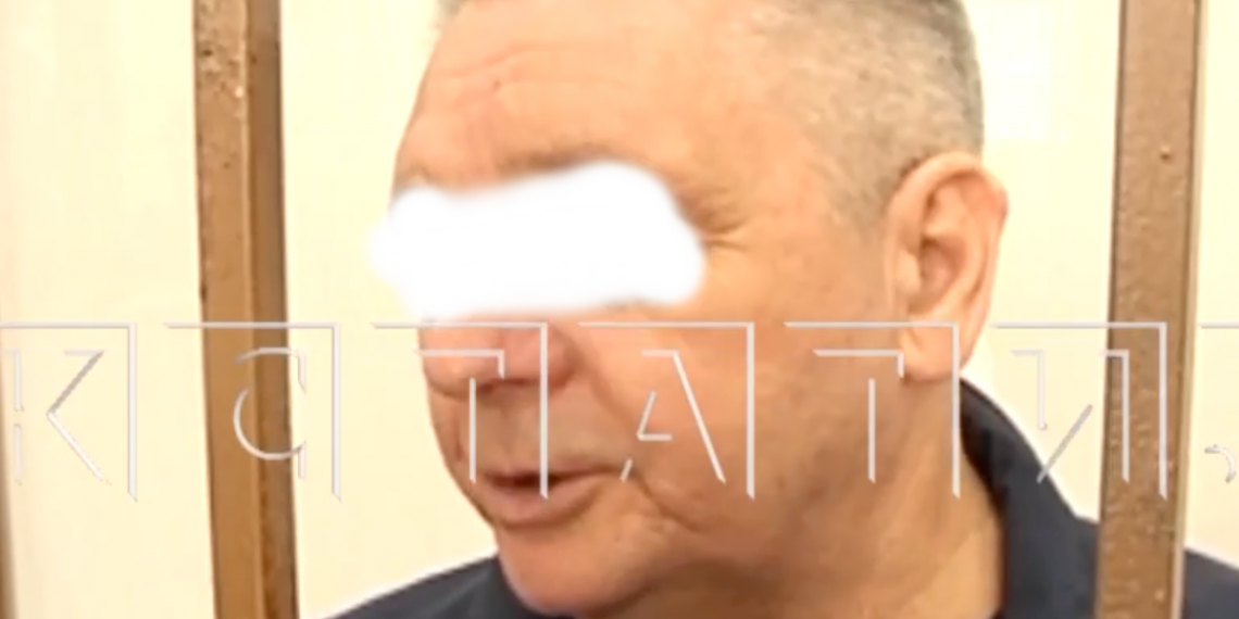 «Лазил в трусики»: 11-летняя девочка из Сочи посадила на 15 лет своего деда