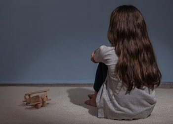 SHOT: в Крыму отец, воспитывающий шестерых детей, три года домогался до маленькой дочери