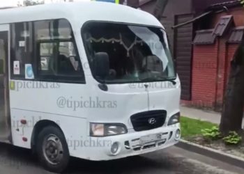 В Краснодаре маршрутка насмерть сбила велосипедистку