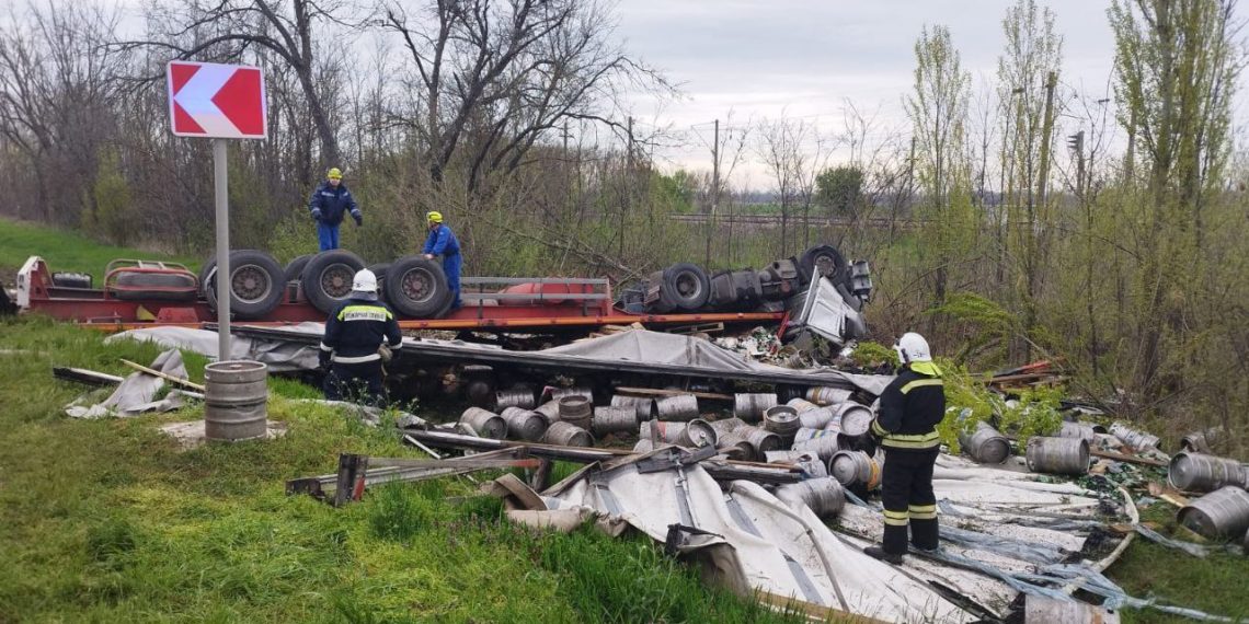 В ДТП с грузовиком на Кубани погиб водитель фуры