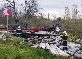 В ДТП с грузовиком на Кубани погиб водитель фуры
