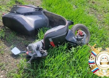 На Кубани водитель скутера без прав устроил ДТП и сам же пострадал