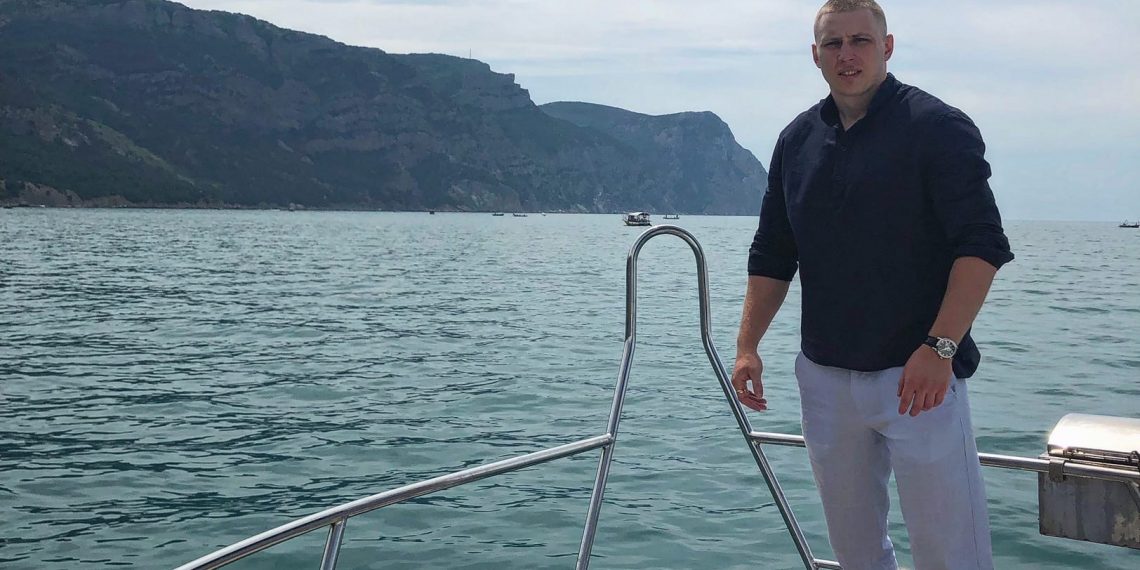 «Хватал за шею и тянул к себе»: в Краснодаре парень спас мальчика от уличного педофила