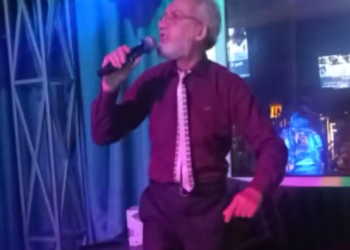 В Сочи изгнанный из морпорта 66-летний пенсионер зажигает по ночным кабакам и поёт доктора Албана