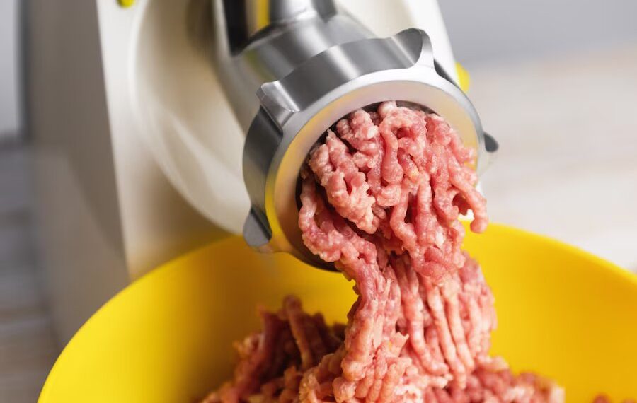 В Ростове-на-Дону родители убили свою 8-месячную дочь и провернули ее тело через мясорубку