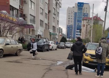 Правоохранители устанавливают причину загадочной смерти женщины на улице Краснодара