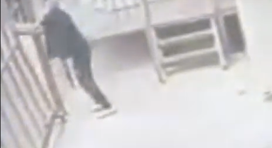 Житель Кубани напал на ворота в ялтинском отеле