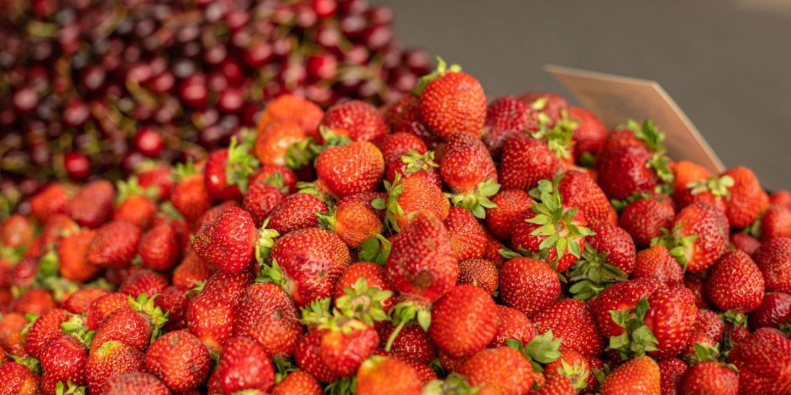 В Краснодаре открылись 10 ярмарок 27 мая