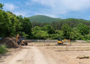 В Сочи начали реконструировать стадион «Юность»