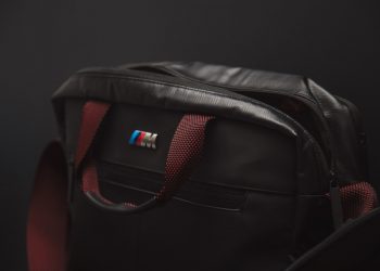 В Краснодаре из-за подозрительной сумки эвакуировали рынок