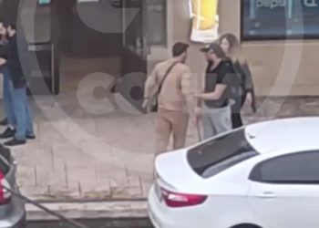 В Сочи мужчина избил двух женщин возле пивного магазина