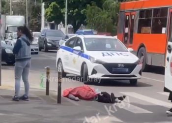 В Краснодаре машина сбила женщину