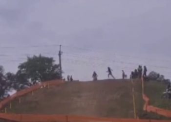 На Кубани во время мотокросса мотоцикл сбил женщину