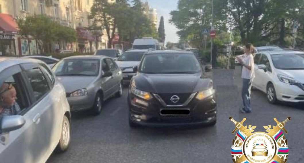 В Сочи девушка на иномарке сбила мужчину