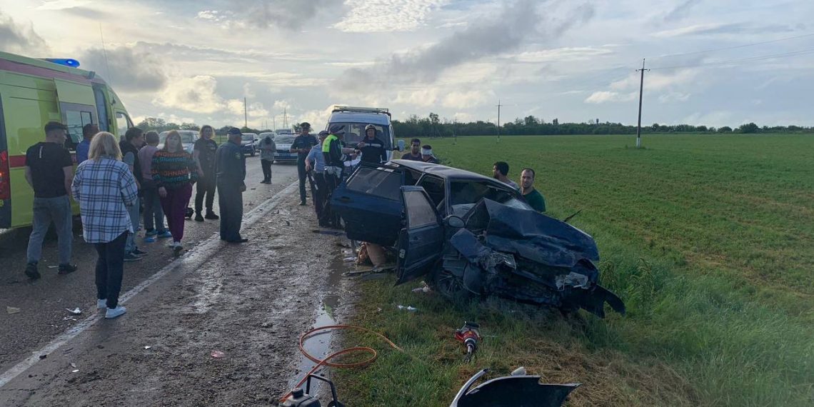 В смертельном ДТП на Кубани пострадали шесть человек