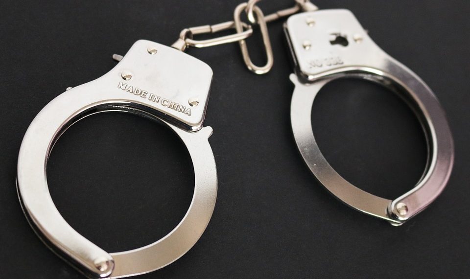 В Анапе уралец распылил баллончик в лицо полицейскому