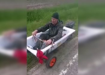 На Кубани пьяный мужчина катался в ванной с мотором