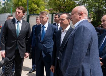 Кондратьев и Копайгородский посетили площадку реконструкции гостиницы «Приморская»