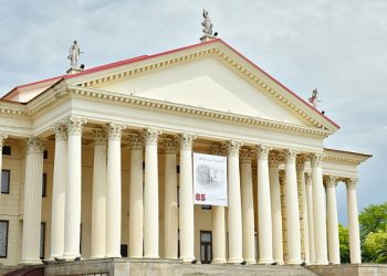 Зимнему театру в Сочи исполнилось 85 лет