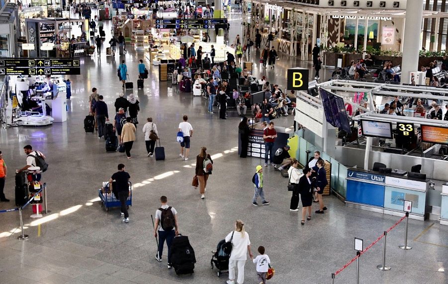 Кондратьев: в аэропорту Сочи установили более 5 тысяч камер