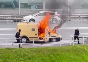 В Сочи горела инкассаторская машина