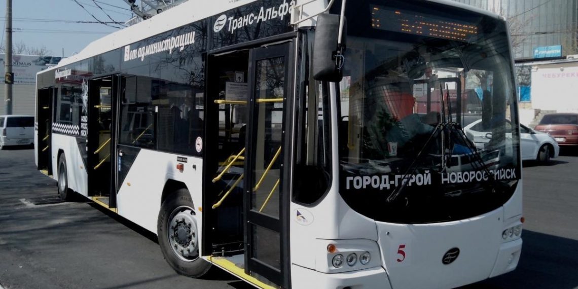 В Новороссийске четырехлетний ребенок ехал в троллейбусе без взрослых