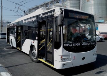 В Новороссийске четырехлетний ребенок ехал в троллейбусе без взрослых