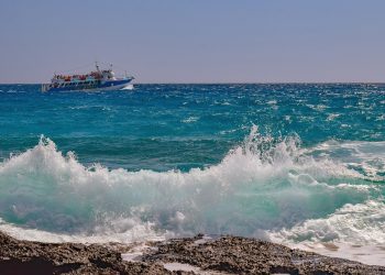 На Кубани на три дня объявили штормовое предупреждение