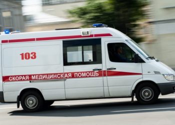 В Сочи Skoda сбила мопед: водитель в тяжелом состоянии