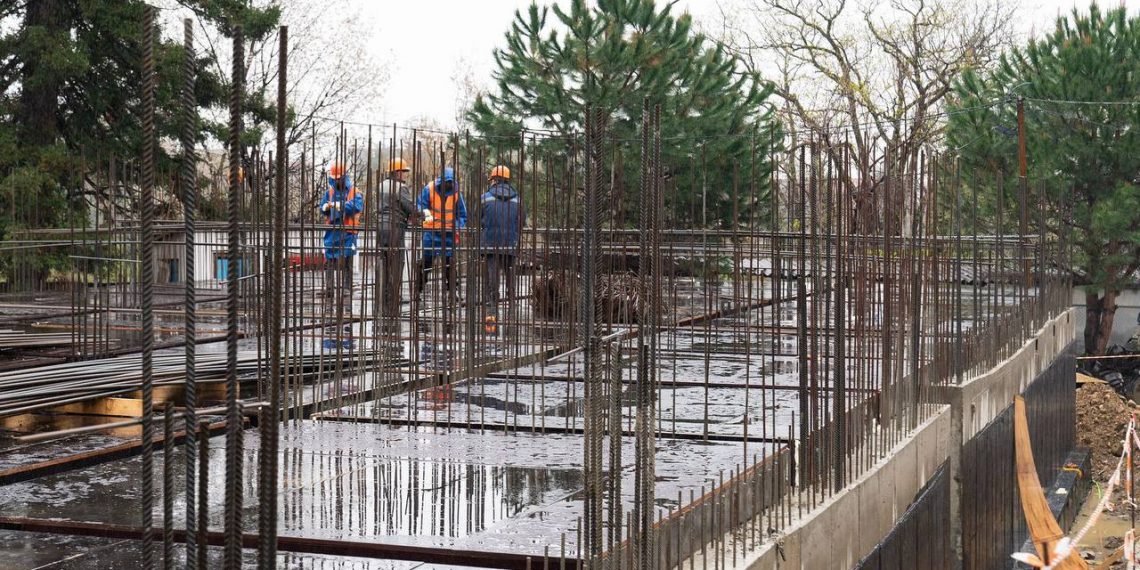 В Сочи строят пять школ и два детских сада