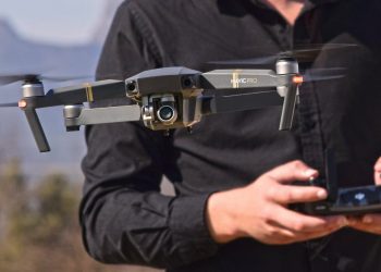 В Геленджике запретили использовать квадрокоптеры, парашюты и дельтапланы