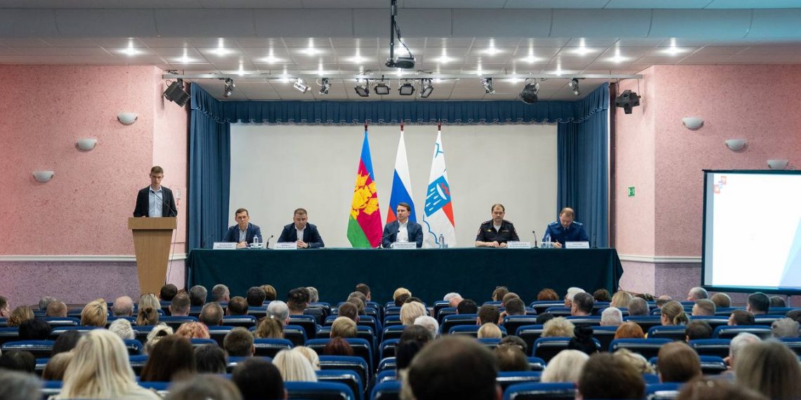 Копайгородский встретился с жителями Лазаревского