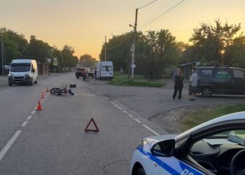 На Кубани водитель мопеда устроил ДТП и попал в больницу