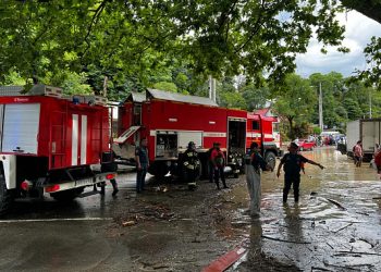 В Сочи подтопило два образовательных учреждения