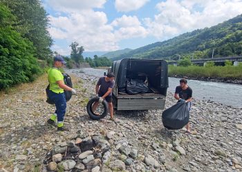На субботнике в Сочи вывезли шесть тонн мусора