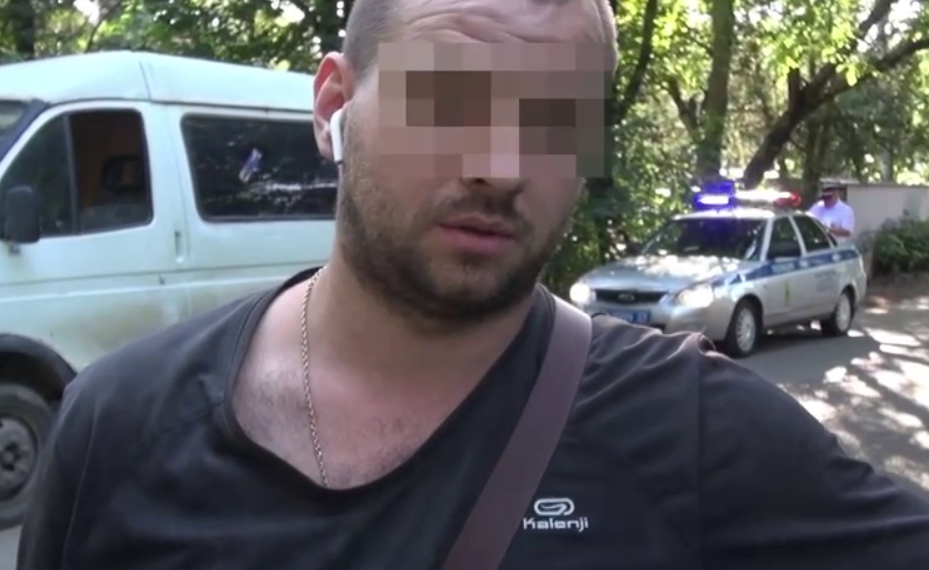 «Больше так не буду»: в Краснодаре «черный» мусорщик со стажем принес извинения горожанам